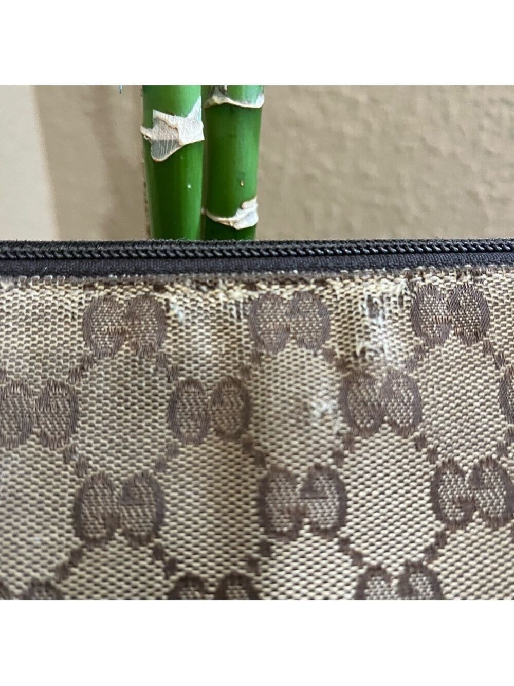 GUCCI MONOGRAM BROWN MESSENGER SLING BAG - Picture 4 of 16